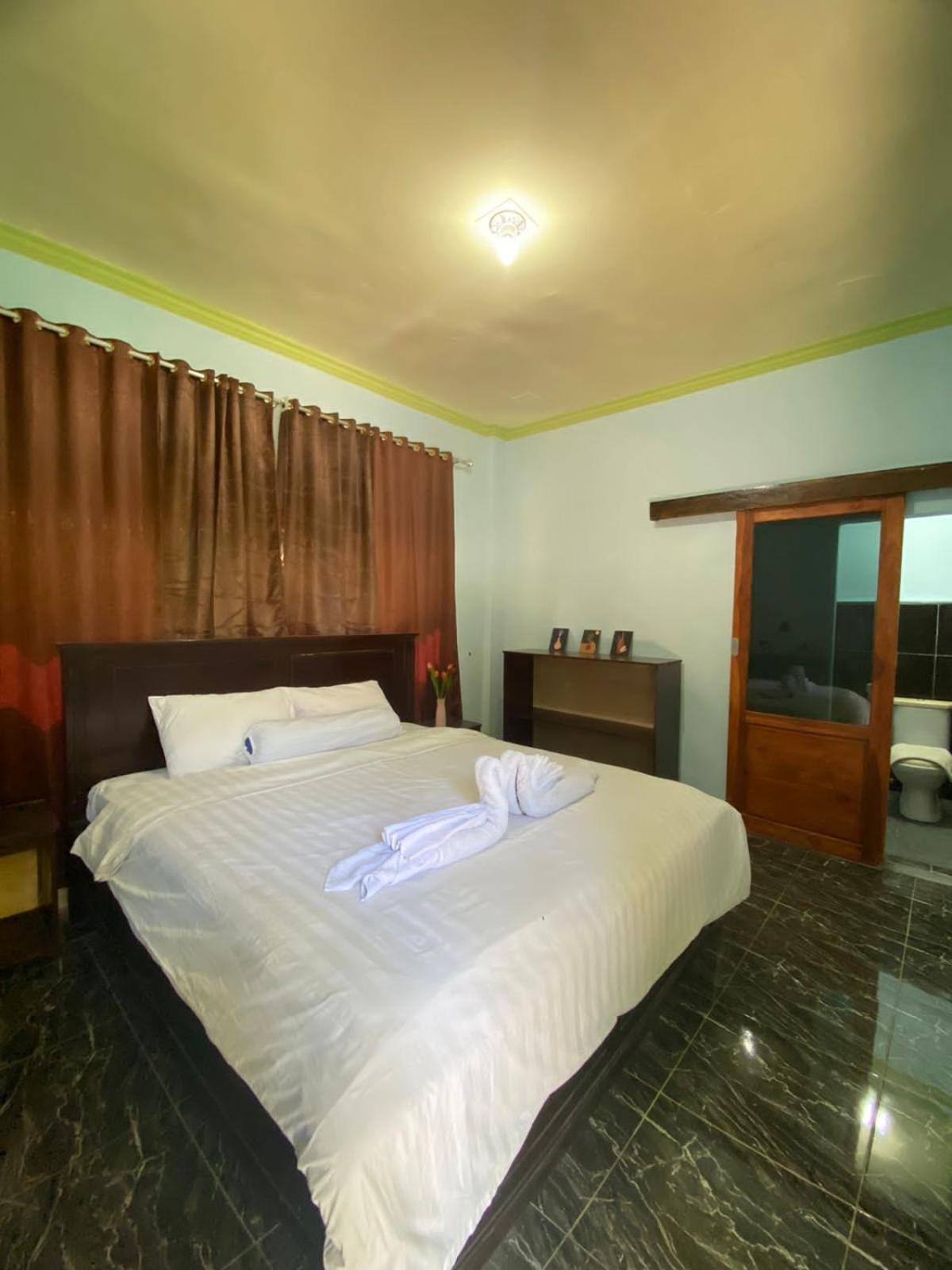 Homestay Kurnia Family & Restaurant!